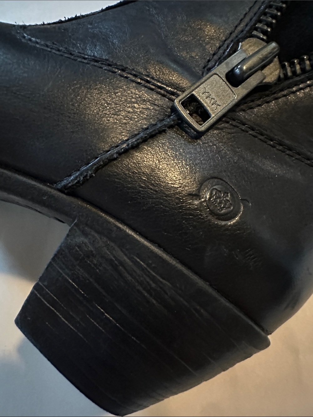 Born Mila Black Leather Boots New - Picture 2 of 10